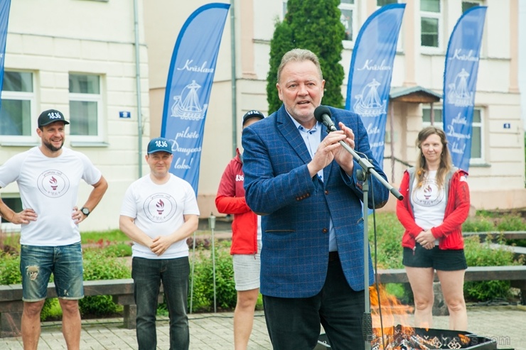 Krāslavā uzsākts Gaismas ceļš, kas vīsies pa Latvijas (pie)robežu - izgaismojot Latviju un veidojot Gaismas un mīlestības ceļu 284412