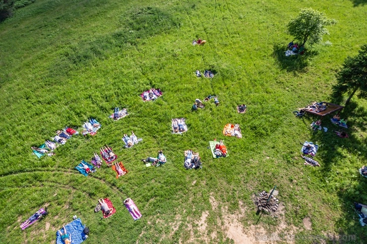 Līgo svētku priekšvakarā Kārsavas novada dabas parkā 