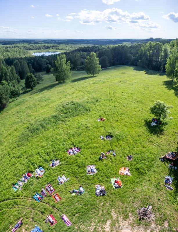 Līgo svētku priekšvakarā Kārsavas novada dabas parkā 