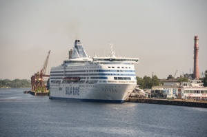 Greznais kuģis, kas parasti kursē maršrutā Helsinki – Stokholma, šovasar – jūlijā un augusta pirmajā pusē – apkalpos pagaidu maršrutu Helsinki–Rīga 1