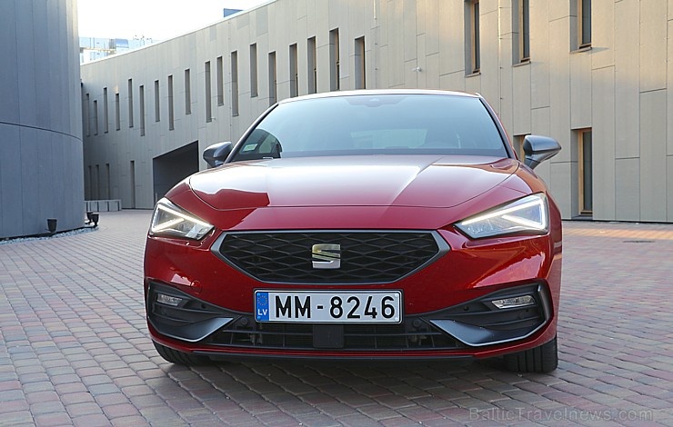 Travelnews.lv apceļo Latviju ar jauno «SEAT Leon FR eTSI» 285472