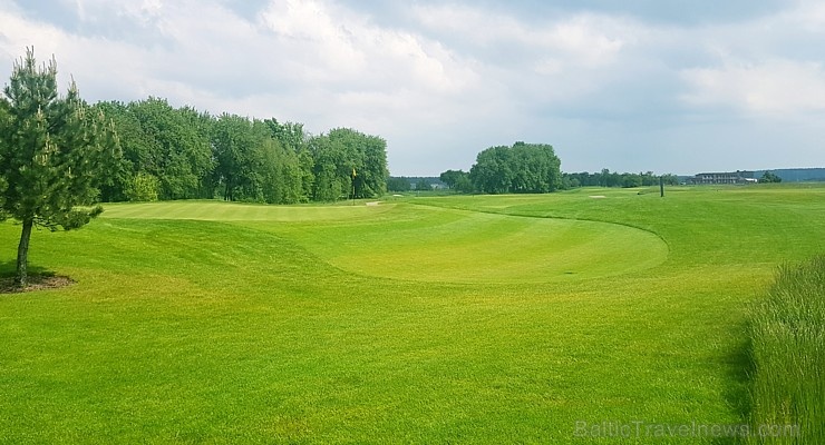 Travelnews.lv atrod burvīgu, noslēpumainu un jaunu viesnīcu starp Rīgu un Jūrmalu - «Jurmala Golf Club & Hotel» 285701