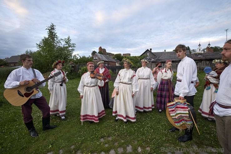 Pirmo reizi Latvijas senākajā pilsētā Ludzā  rīko koncertu uz plosta 285776