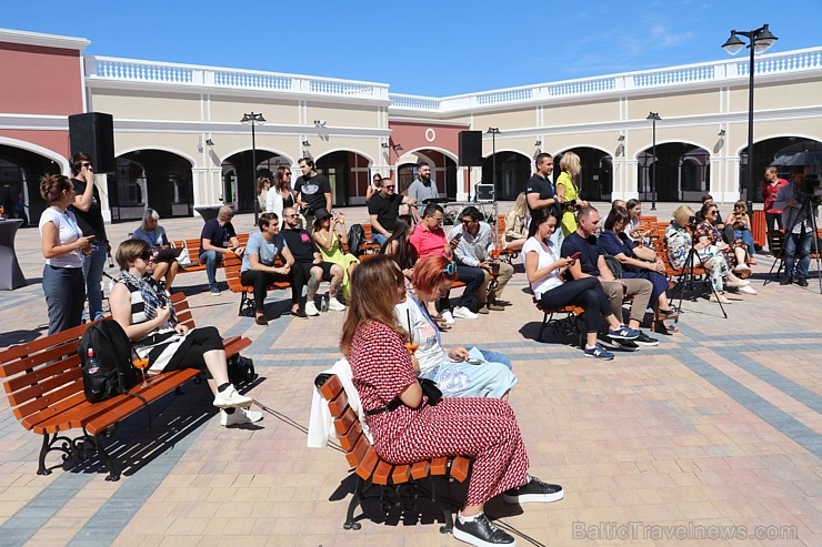 Viktors Ravdive un Lauris Aleksejevs aicina uz «Burger Battle» jaunajā «Via Jurmala Outlet Village» 286385