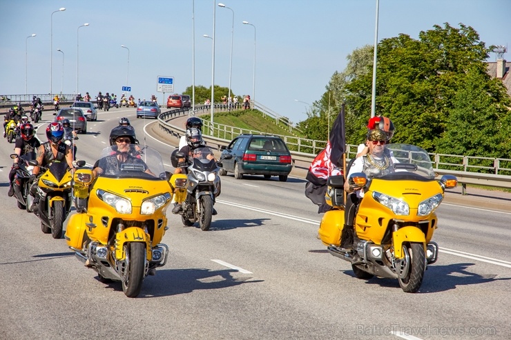 Ventspils ielas un ostas promenādi pierūcina «Kurland bike meet 2020» Motociklu parāde 286614