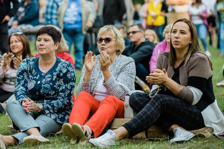 Valmierā lustīgi un krāšņi svin pilsētas 737. dzimšanas dienu 287332