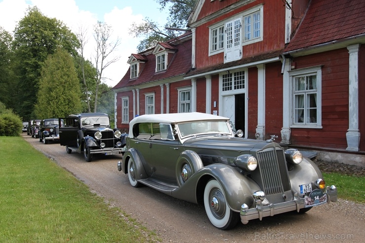 2020. gada 25. jūlijā no Rīgas Motormuzeja uz Cēsīm startēja retro auto parāde 