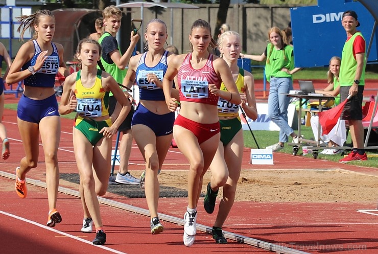 Indra Mackeviča Latvijas izlases sastāvā izcīna Baltijas vieglatlētikas U16 čempionātā 3.vietu 800 metru skrējienā 287532