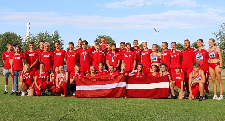 Indra Mackeviča Latvijas izlases sastāvā izcīna Baltijas vieglatlētikas U16 čempionātā 3.vietu 800 metru skrējienā 287549