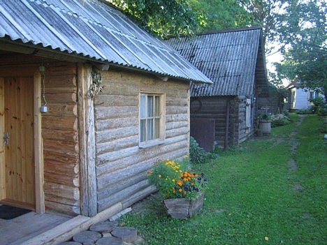 Nakšņošana tradicionālajā lauku sētā 15469