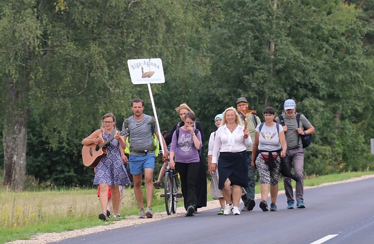 Vissvētākās Jaunavas Marijas debesīs uzņemšanas svētku apmeklējums Aglonā šogad ir ļoti ierobežots 288500