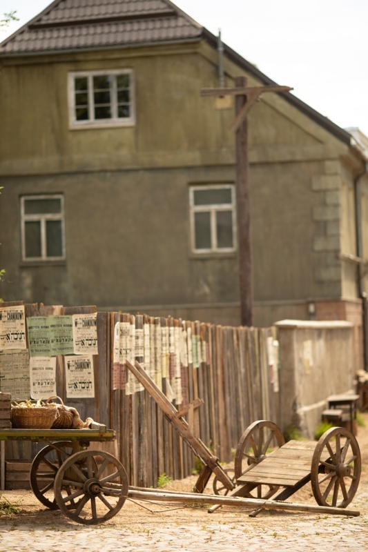 Tukuma vecpilsētā uzņem poļu vēsturisko spēlfilmu «Kāzas II» 289080