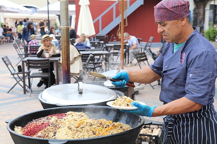 «Burger Battle» pirmo reizi Latvijā, «Via Jurmala Outlet Village», nosaka uzvarētāju - Viktors Ravdive (Resto-Rātors) 289147