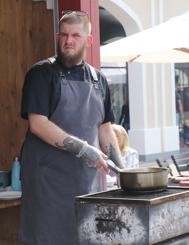 «Burger Battle» pirmo reizi Latvijā, «Via Jurmala Outlet Village», nosaka uzvarētāju - Viktors Ravdive (Resto-Rātors) 289155