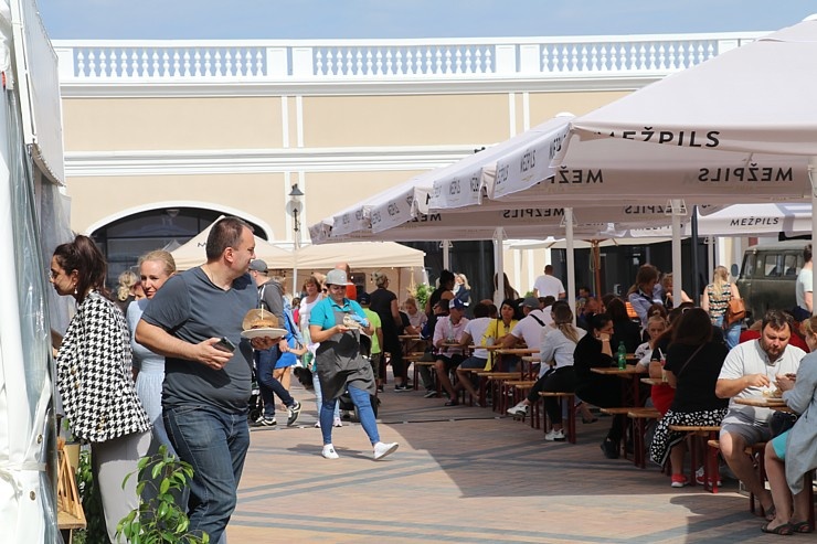 «Burger Battle» pirmo reizi Latvijā, «Via Jurmala Outlet Village», nosaka uzvarētāju - Viktors Ravdive (Resto-Rātors) 289180