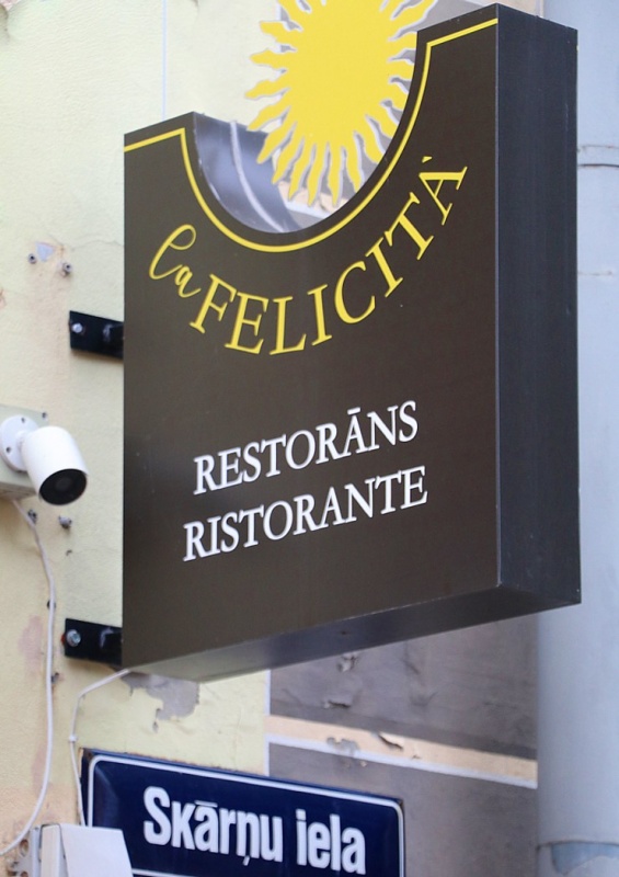 Vecrīgas restorānā «La Felicita» oficiāli prezentē Albano Karisi un Čārlza Gudžera dziesmu Latvijai 289583