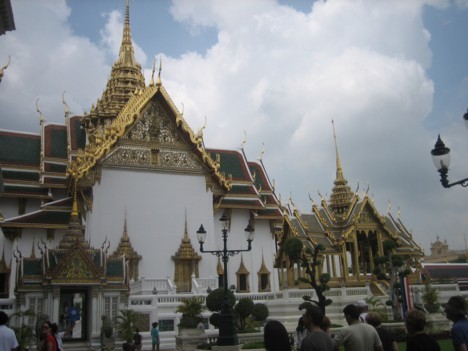 Šajā pilī notiek Taizemes karaļu kronēšana 15553