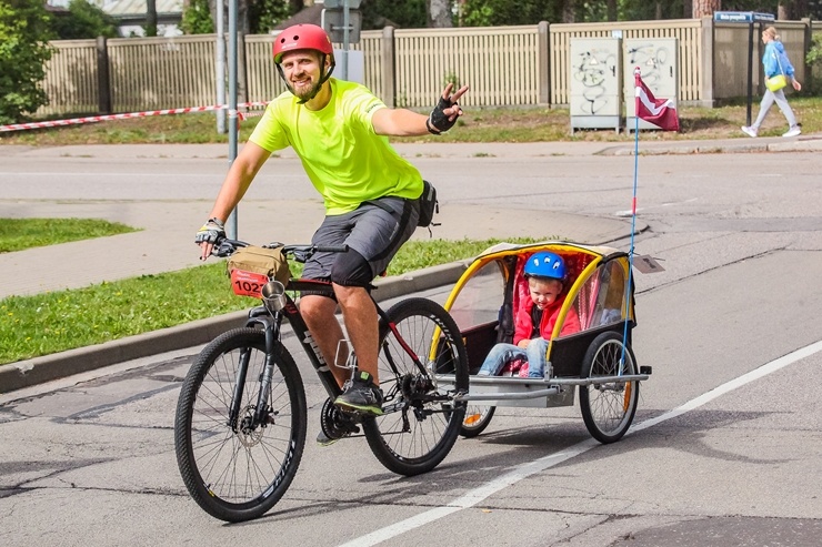 Dzintaros norisinājās jau desmitais Jūrmalas  velomaratons, kas kopā pulcējis vairāk nekā 1500 dalībnieku 289980