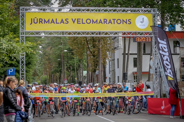 Dzintaros norisinājās jau desmitais Jūrmalas  velomaratons, kas kopā pulcējis vairāk nekā 1500 dalībnieku 289998