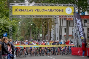 Dzintaros norisinājās jau desmitais Jūrmalas  velomaratons, kas kopā pulcējis vairāk nekā 1500 dalībnieku 52