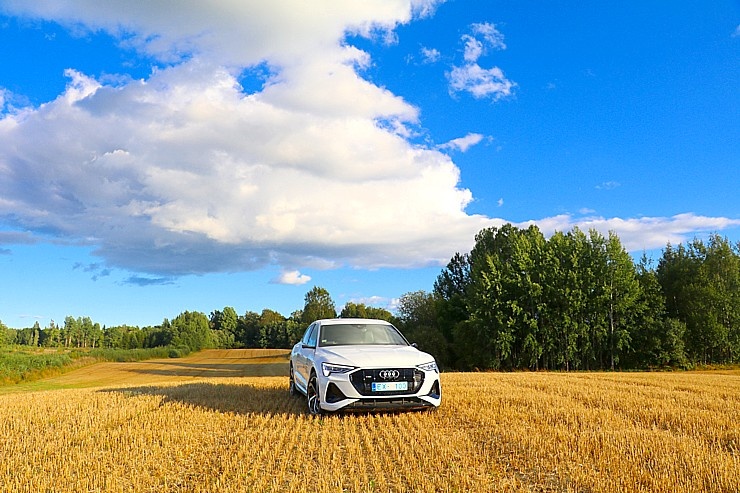 Travelnews.lv apceļo Latviju ar jauno un elektrisko «Audi e-tron Sportback» 290050