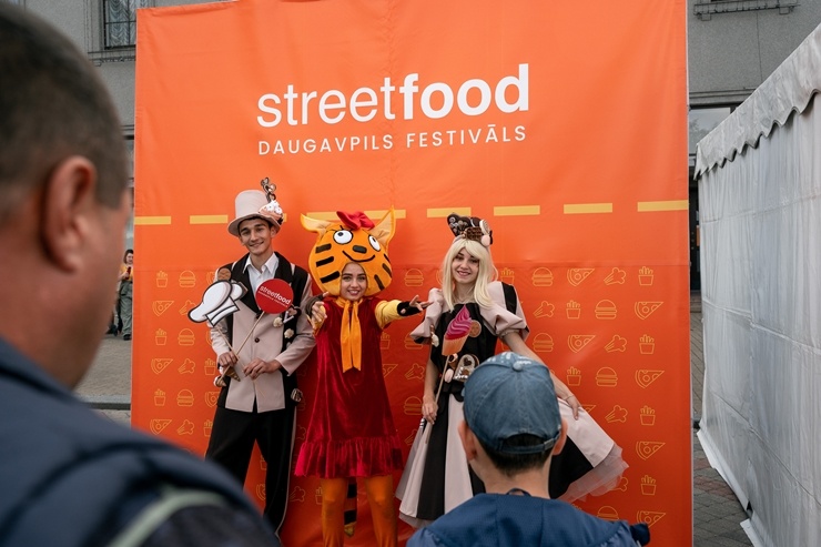 Iepazīsti pirmo Street Food festivālu Daugavpilī, kas notika 12.09.2020. Foto: Andrejs Jemeļjanovs 290998
