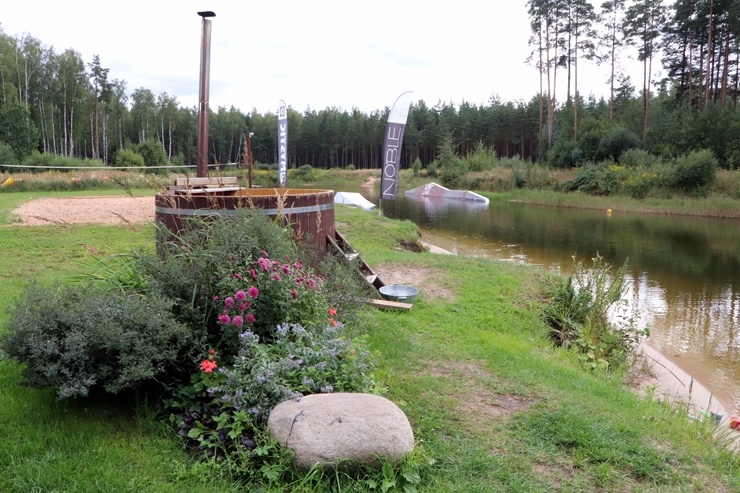 Salaspils novads iepazīstina ar viesu namu «Villa Dole» un veikborda parku «Wakeline». Foto: Sintija Sondore, Laura Siliņa, Ieva Tumana 291099