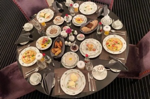 Šefpavārs Deniss Ivankovs piedāvā izcilas brokastis Vecrīgas viesnīcā «Grand Palace Hotel» 1