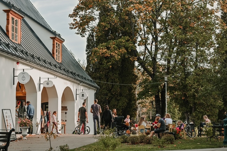 Siguldā atklāta Zelta rudens lapu sezona. Foto: Ginta Zīverte 291646