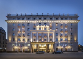 Rīgā Francijas prezidents Emanuels Makrons ar kundzi Brižitu Makronu izvēlas «Grand Hotel Kempinski Riga» Foto: Aksels Zirnis 3