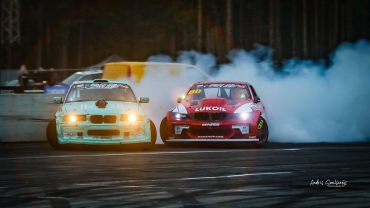 Biķernieku trasē sacenšas Baltijas labākie drifteri. Foto: driftlatvia.com 292104