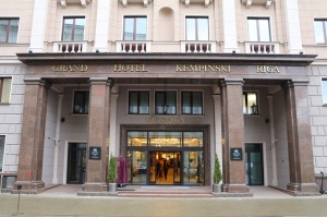 «Grand Hotel Kempinski Riga» Vecrīgā nelielām grupām rīko ekskluzīvu koncertu, ēdina un izguldina 33