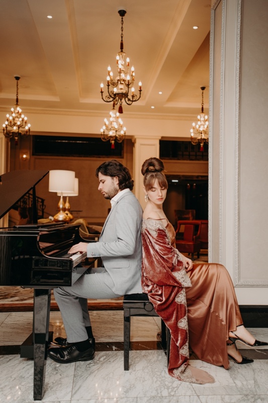 Katrīna Gupalo un Andrejs Osokins viesnīcā «Grand Hotel Kempinski Riga» izveidojuši jaunu koncertstāstu ciklu «Ceļojums». Foto: Aksels Zirnis 292225