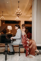 Katrīna Gupalo un Andrejs Osokins viesnīcā «Grand Hotel Kempinski Riga» izveidojuši jaunu koncertstāstu ciklu «Ceļojums». Foto: Aksels Zirnis 6