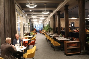 Rīgā atver jaunu augstas klases restorānu «White House» un Travelnews.lv to izgaršo 100 eiro vērtībā 11