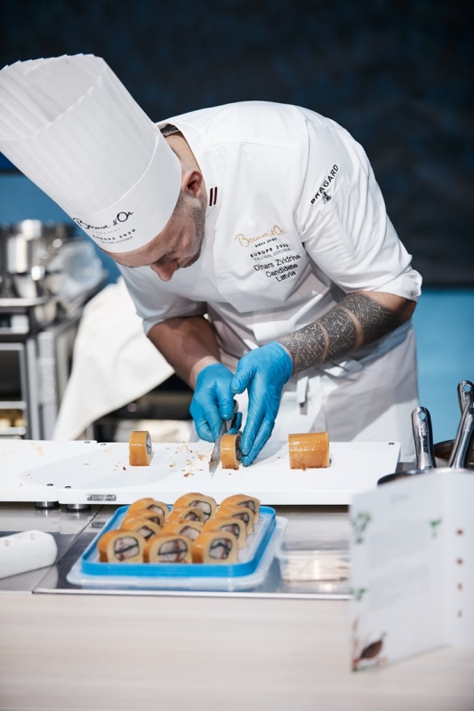 Latvijas pavāra Dināra Zvidriņa dalība Tallinas pavāru konkursā «Bocuse dor Europe 2020». Foto: bocusedor.com 292914