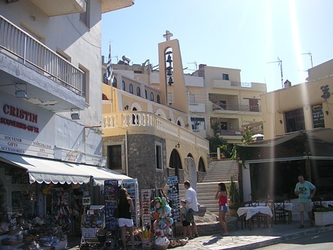 Pilsēta savu vārdu ir ieguvusi pateicoties mazai Bizantijas laiku baznīcai, kas atrodas uz pussalas 15685