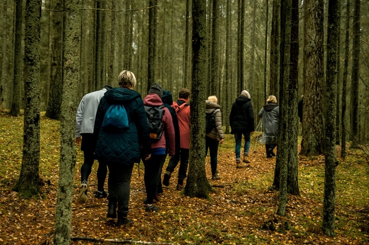 Travelnews.lv dodas ar Juri Smaļinski Mežtakas iepazīšanas pārgājienā. Foto: Māra Sproģe 292999