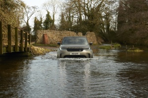 Jaunais «Land Rover Discovery» ir daudzu autoceļotāju sapnis ar leģendāru zīmolu 11