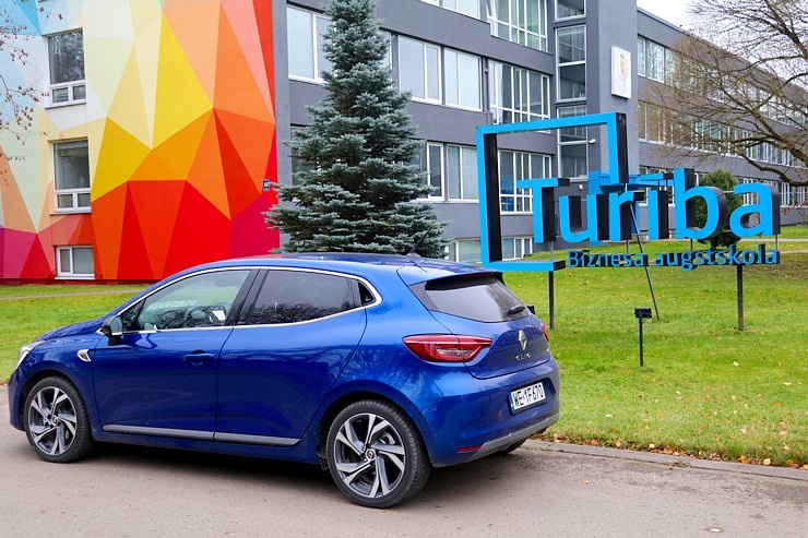 Travelnews.lv apceļo Latviju ar jauno «Renault Clio E-TECH 140 HYBRID» 294539