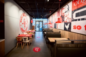 Rīgā durvis ver jauns KFC restorāns. Foto: Otto Strazds 6