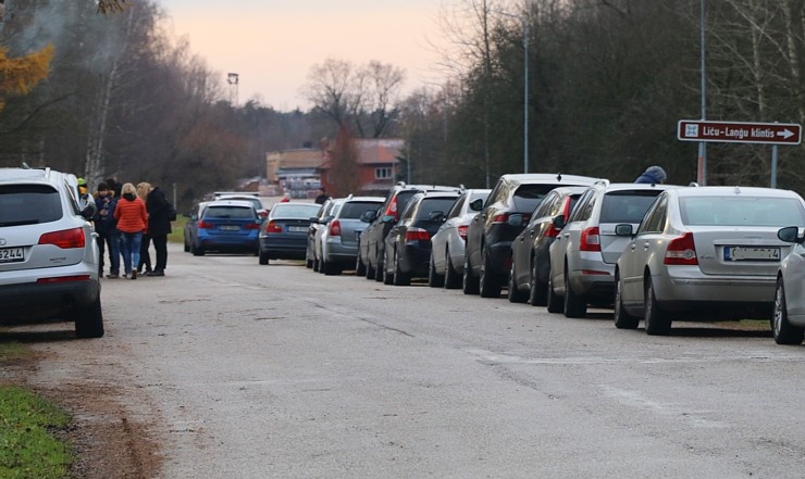 Travelnews.lv ar jauno «Renault Megane» ceļo uz Cēsīm, lai dotos maršrutā gar Līču–Laņģu klintīm 294769