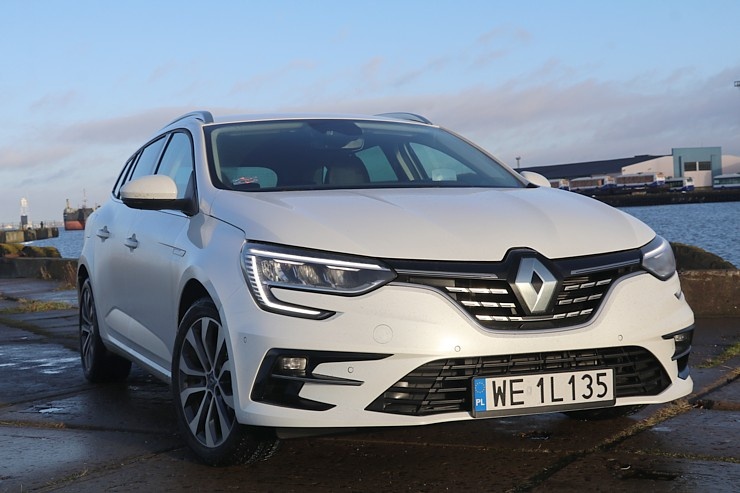 Travelnews.lv ar jauno «Renault Megane INTENS E-TECH 160 PLUG-IN HYBRID» apceļo Vidzemi 294815