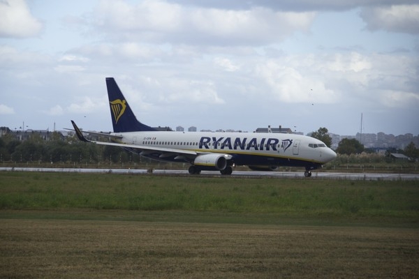Turbulences dēļ ievainojumus gūst vairāki «Ryanair» pasažieri