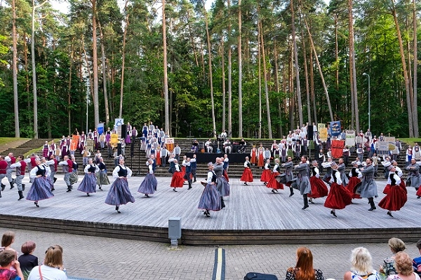 Tautas deju lielkoncerts Valmieras estrādē notiks 5. jūnijā