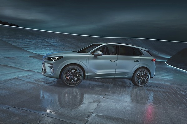 CUPRA atklāj jaunu sportisko SUV Terramar