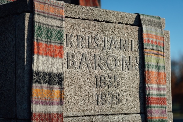 Turaidas muzejrezervāts aicina: Rīts ar tautasdziesmu