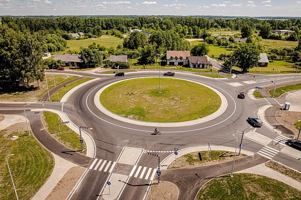 Ludzā svinīgi atklāts pārbūvētais Rēzeknes šosejas (A12) posms 