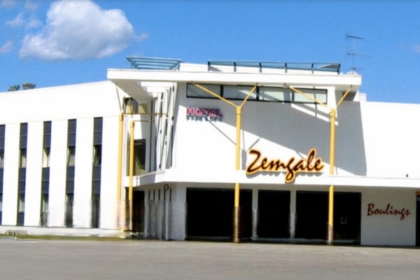 31. augusts vēsturē: Jelgava tiek pie jaunas ledus halles
