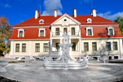 Viesnīca “Sventes muiža” **** TAKA